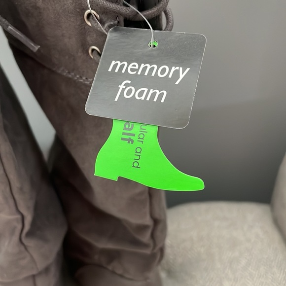 Women’s Boots - Picture 4 of 6